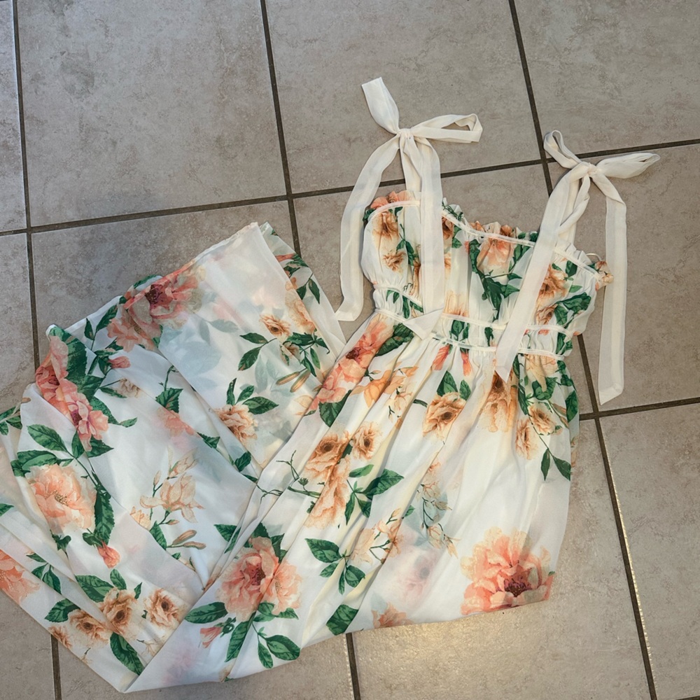 Flying Tomato Floral Maxi Dress - Cream and Peach